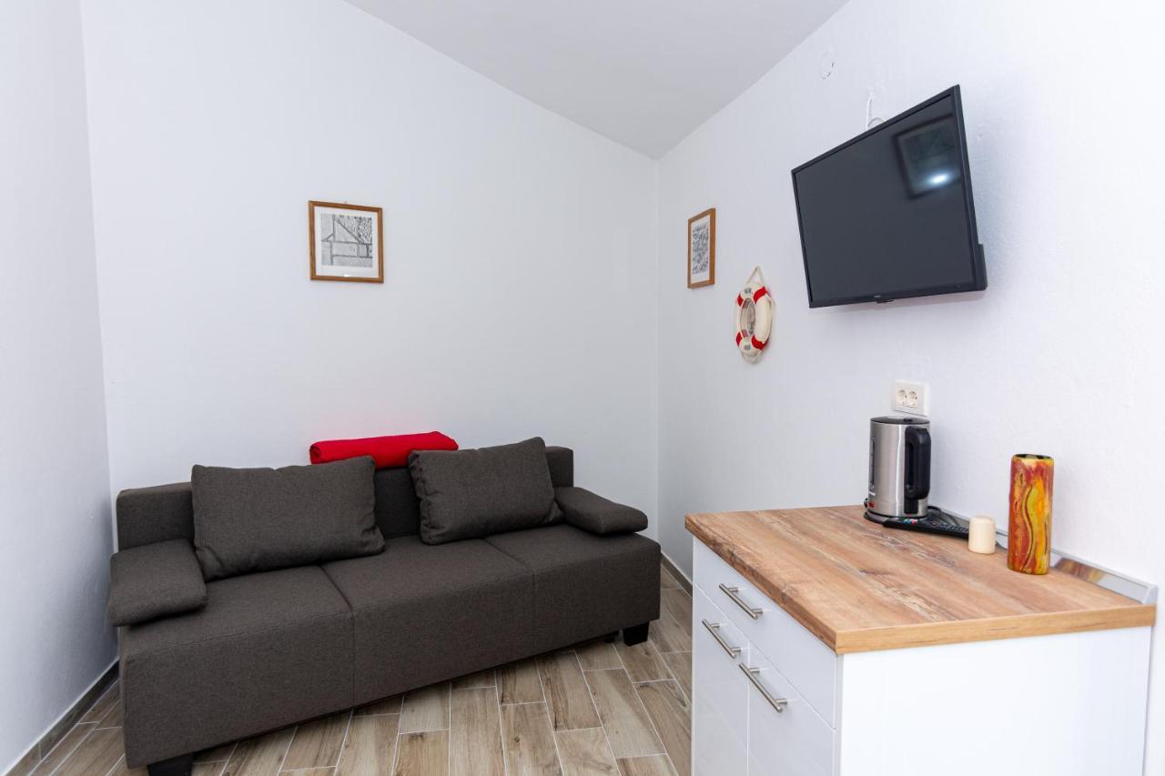 Apartment Plemić Pag Town Zewnętrze zdjęcie